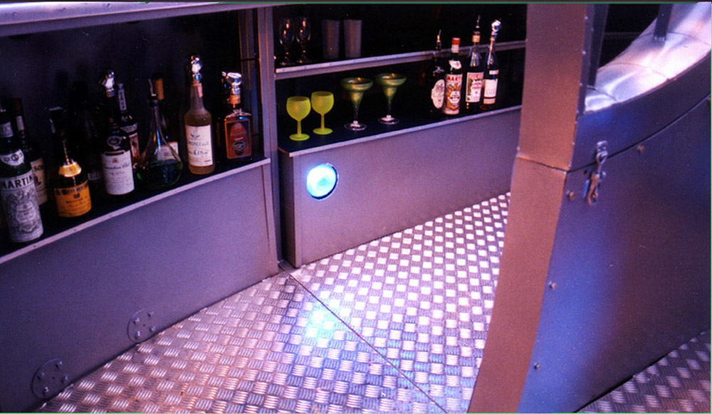 interior barracuda bar